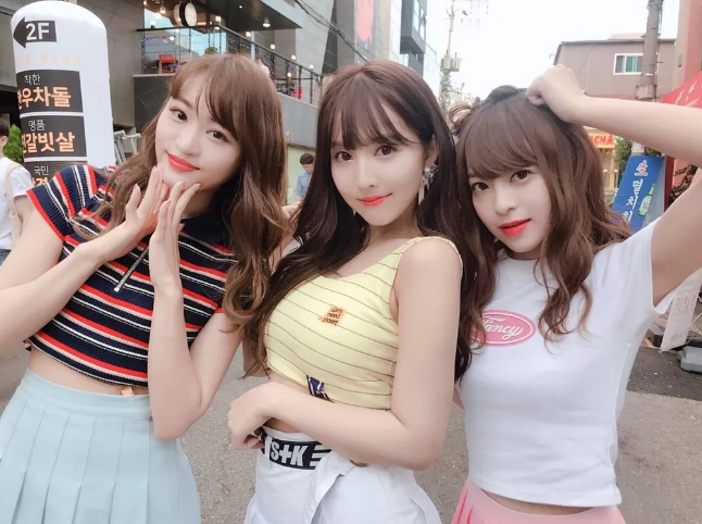 而组合「honey popcorn」的队长正是日本最当红女优三上悠亚!