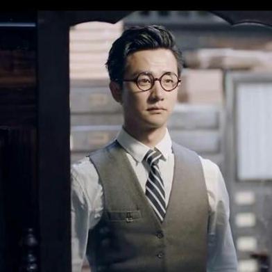 戴眼镜的男明星谁最帅?沉迷于张艺兴马天宇王源鹿晗的