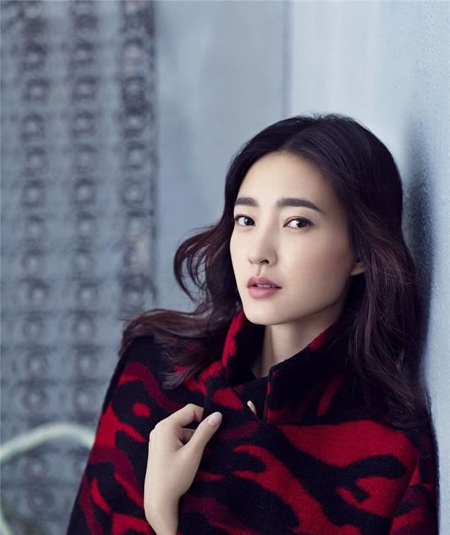 皮肤白的女星谁最美?赵丽颖第八,刘亦菲第二,第一是谁