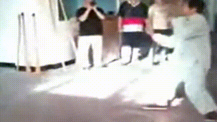 马里马气好家伙我一看见这标题啪一下就点进来了很快啊