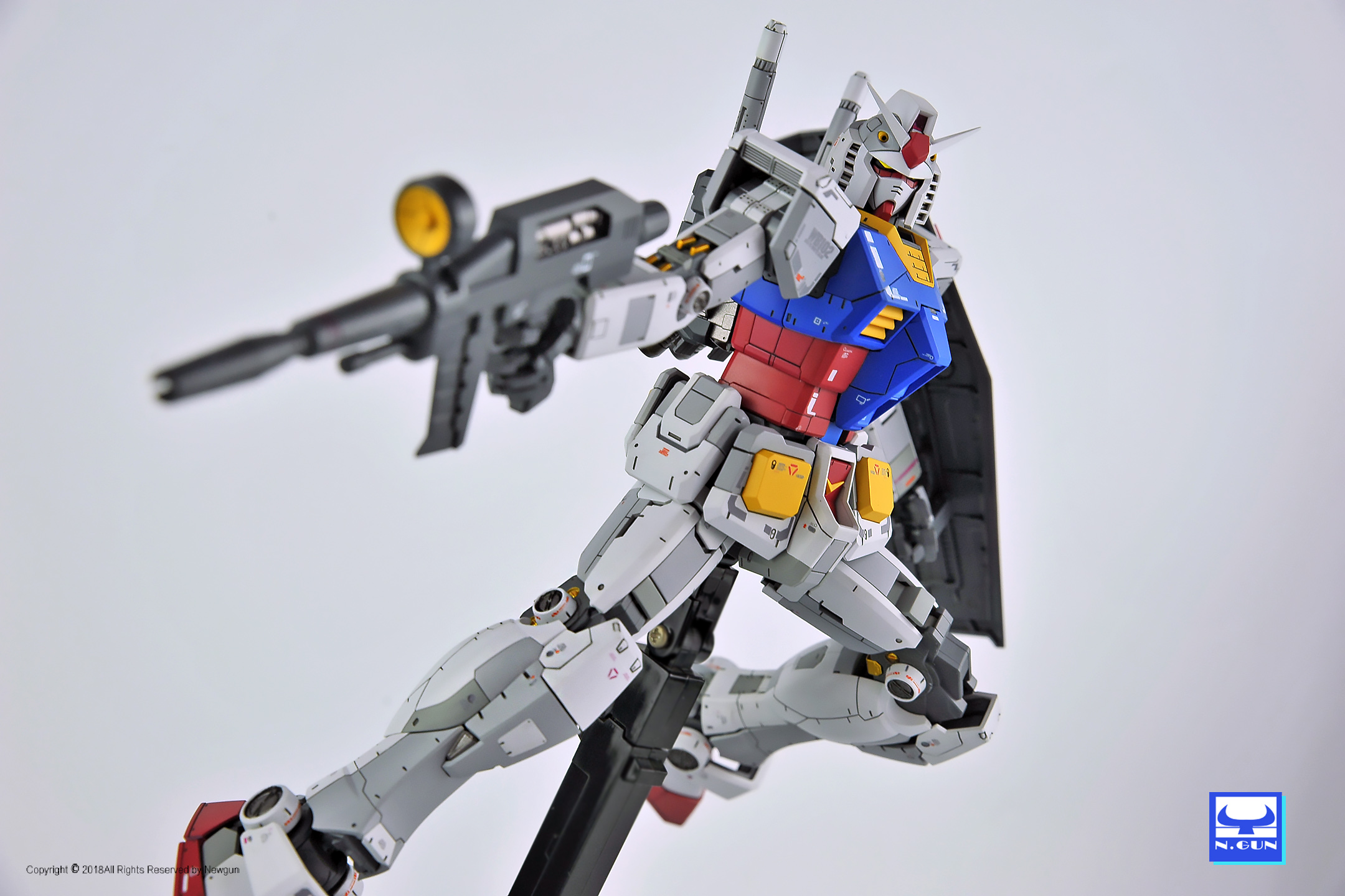达人佳作:【牛筋叔】万代 mg rx-78 3.