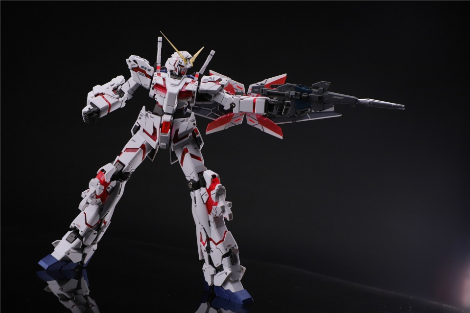 [小t高达秀] rx-0 banshee 二号机 mg独角兽二号机