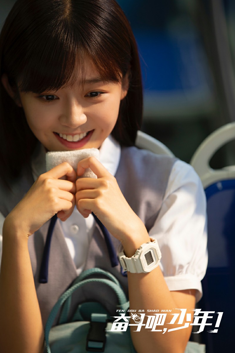 影视 电视剧 宋伊人《奋斗吧少年》热播 劳模小花新戏开机