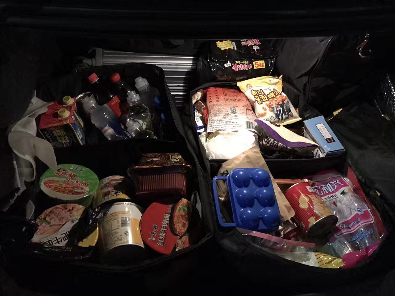 小伙不浪费春节假期,打包行李说走就走的旅行,自驾游彩云之南!
