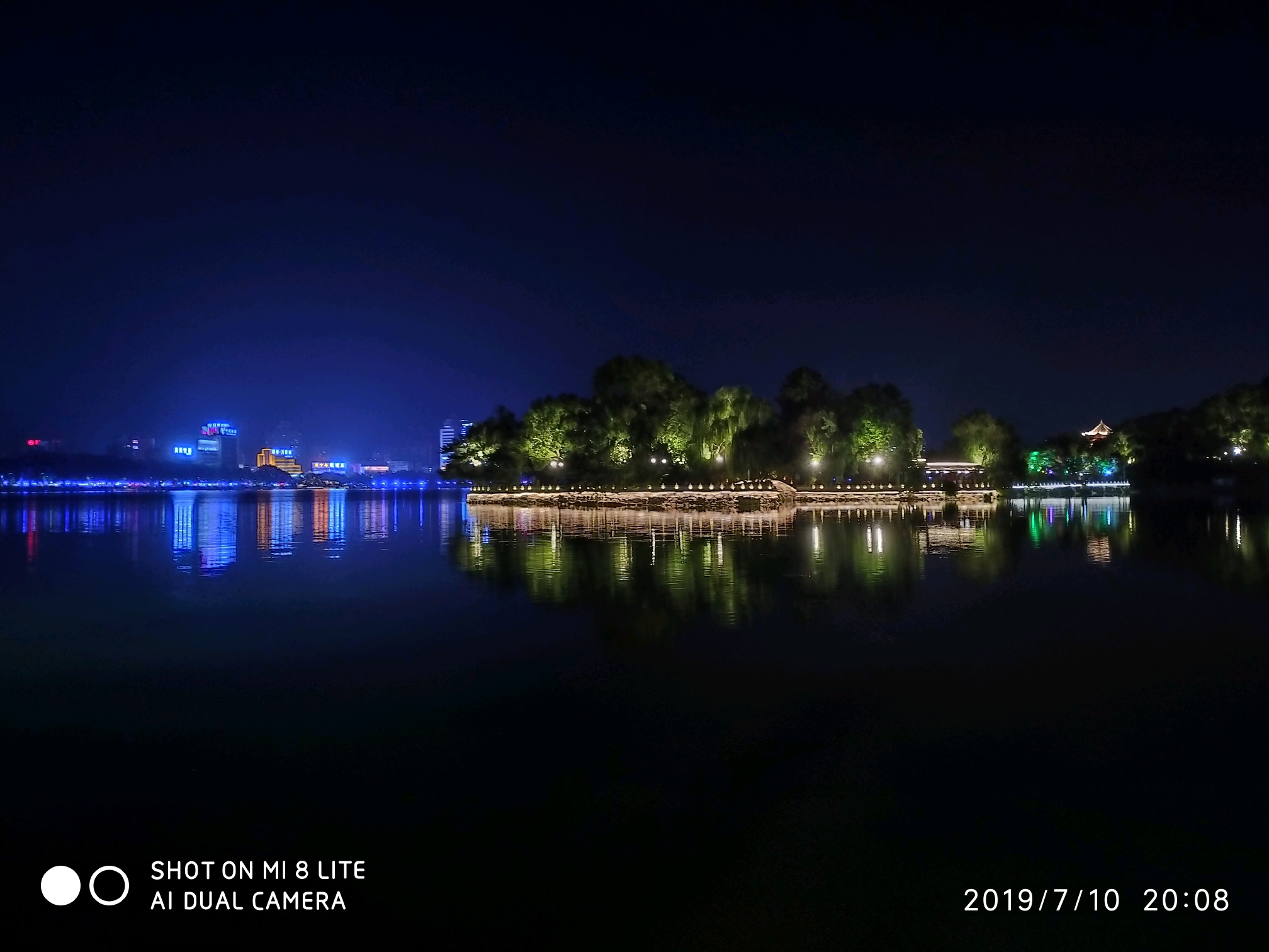 从甘棠公园出来拍的夜景