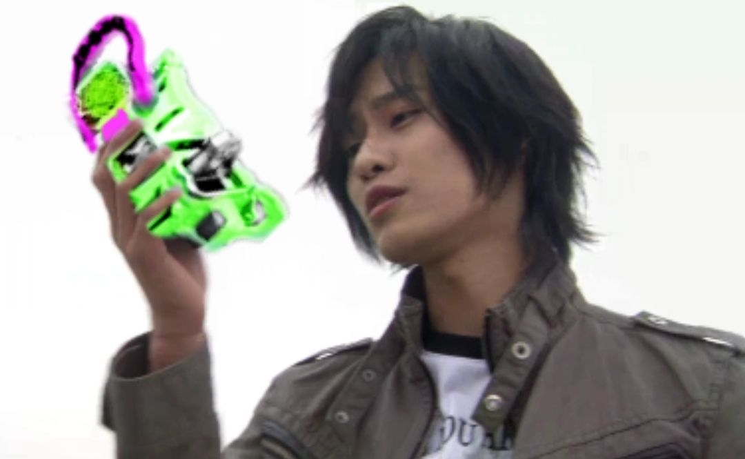 假面骑士decade同人小说[build的世界]