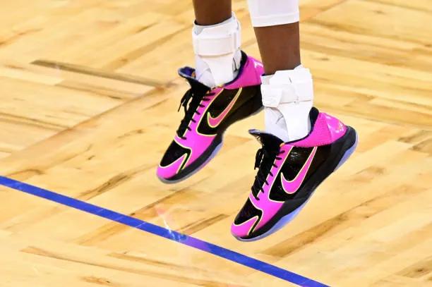 nba球员的脚有多大,NBA球员的脚有多大?