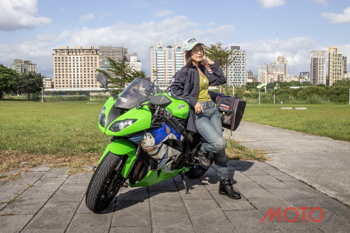 暴走天使-女骑士与她的kawasaki zx-6r