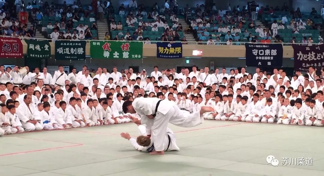 日本的武道种类繁多,上到白发老人,下到小孩子,都有对应的比赛和活动