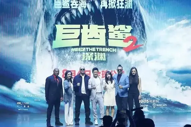 齿鲨2》，不难看出，他非常看重中国市场，所以宣传的时候也充满了诚意。作为《巨齿鲨2》出演的演员，“东