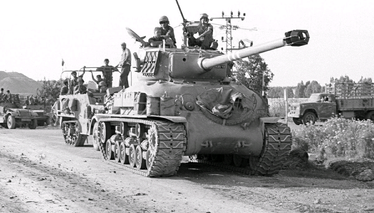 m51超级谢尔曼,这两种坦克都有与is3坦克,t55坦克的作战记录,并取得了