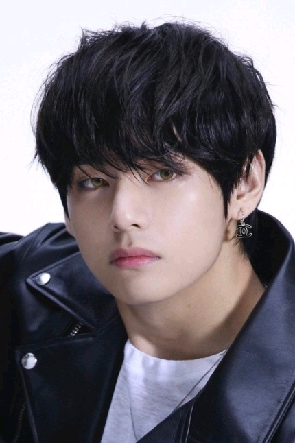 防弹少年团金泰亨2021世界上最帅的男人top10第一名,全球美男新系谱