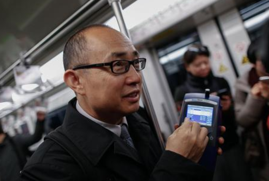 别再寄望房价还能上涨了!前央行副行长:地产狂欢的日子要终结了