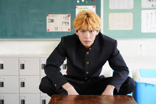 贺来贤人&桥本环奈共同演出!《我是大哥大》日剧版公开角色定装照