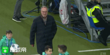 笔者本人,作为拜仁慕尼黑球迷 也要向霍芬海姆的球员,球迷以及霍普