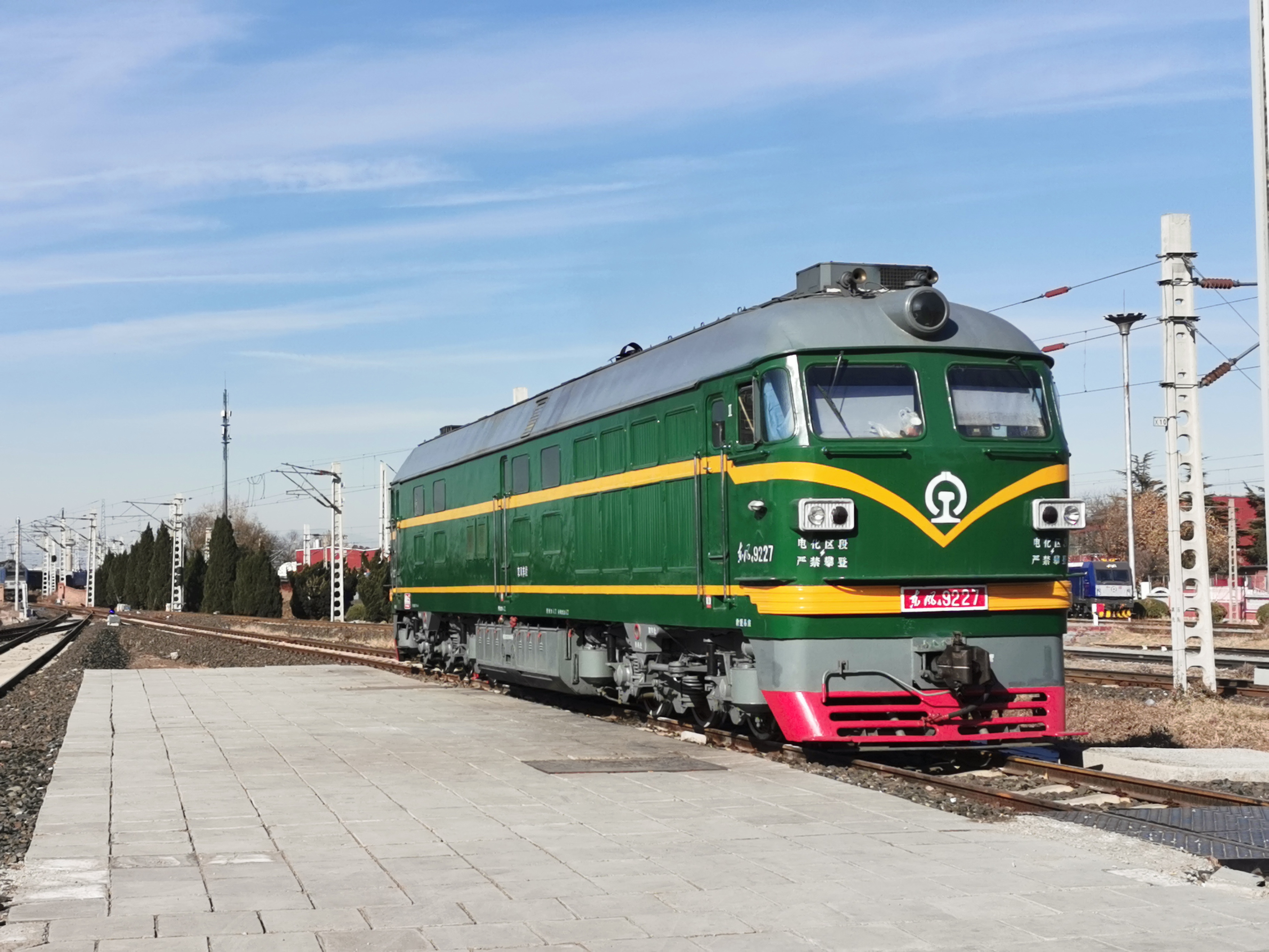 df4b-9227,丰台救援段机车