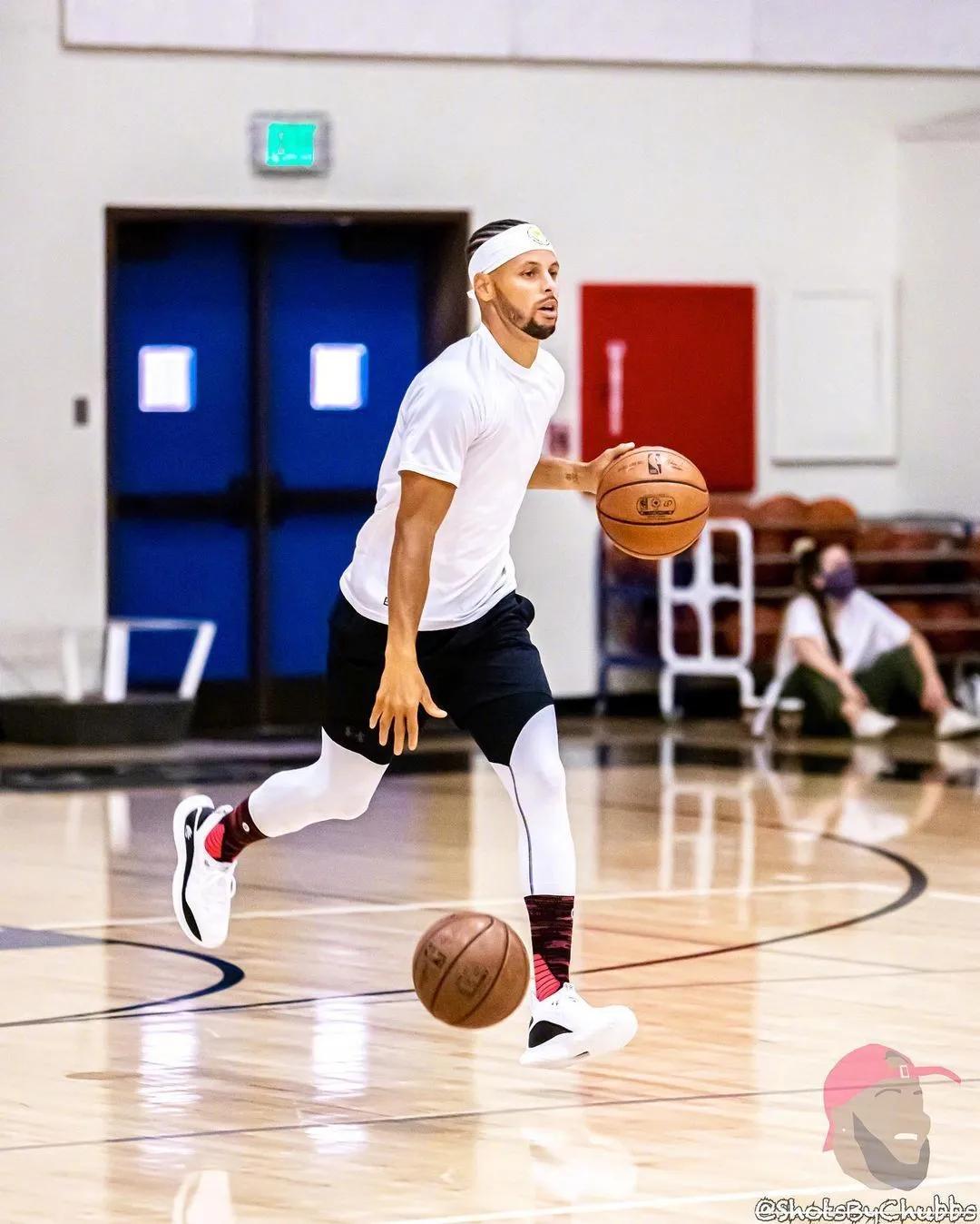 nba球员上脚库里个人品牌来了新logo已用在curry8