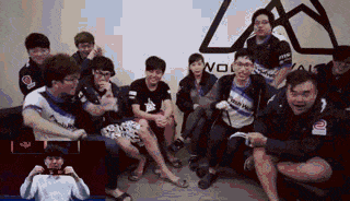lol:rookie目睹s8抽签结果后发出猪叫般笑声,网友调侃