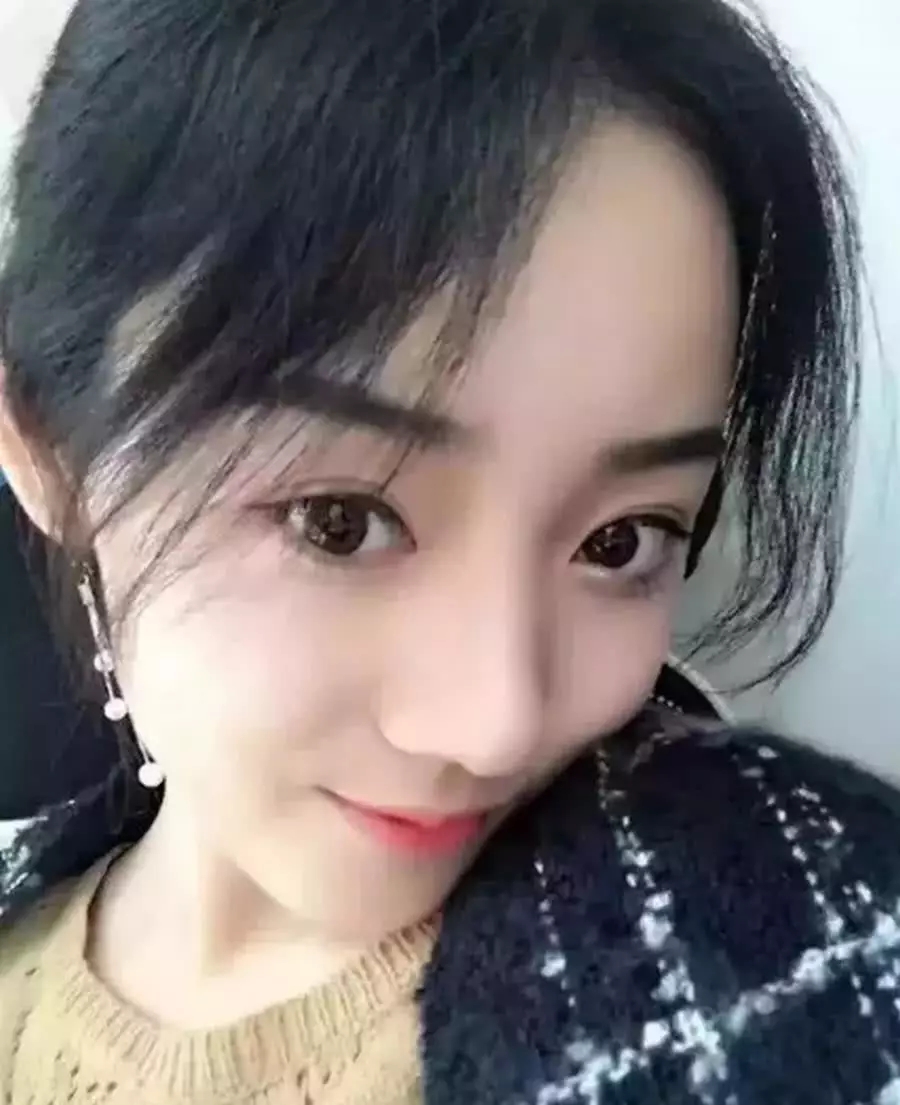 抖音最帅小姐姐,素颜变小奶狗,网友:女生帅起来就没男生什么事了