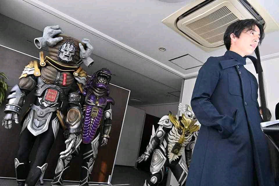 假面骑士saber/圣刃 第21章先行图