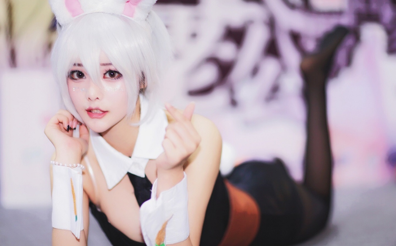 兔女郎瑞文cosplay——感觉coser脸有点油