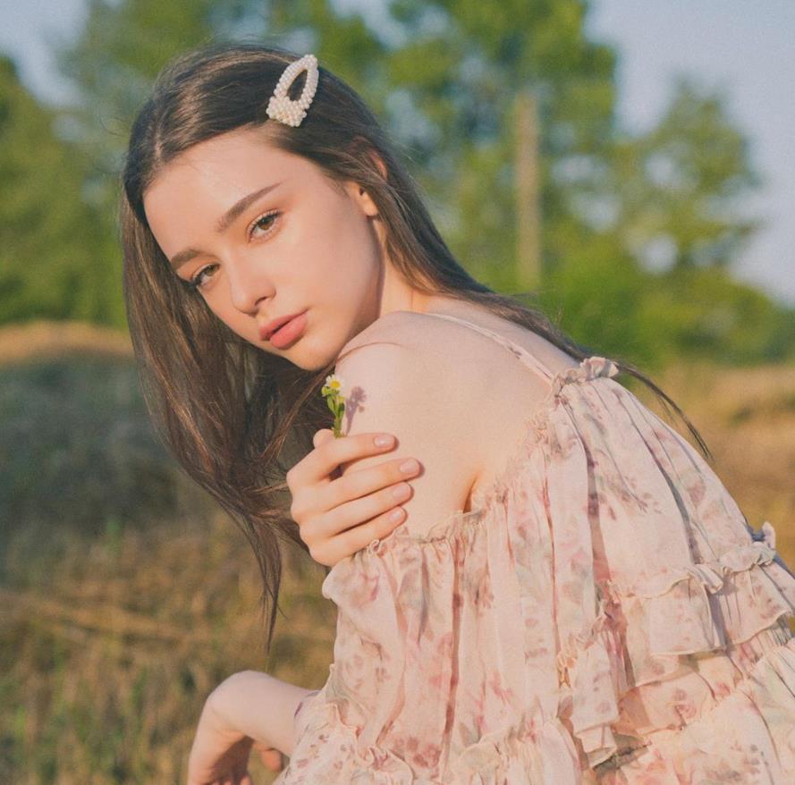俄罗斯模特颜好身材辣火遍全网网友她是仙女吗