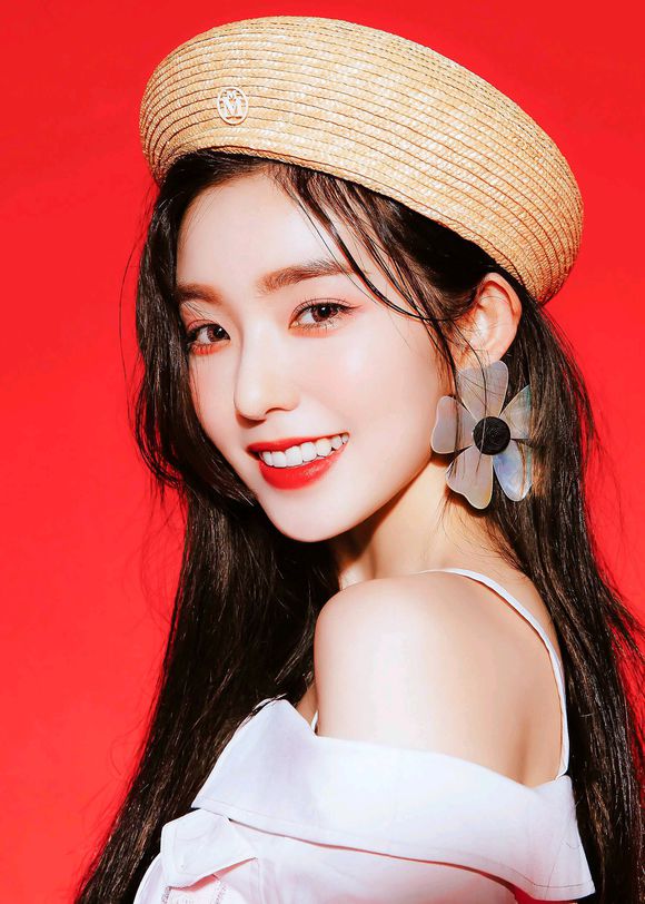 舞台上魅力四射 温柔的裴姐姐 不愧为四代颜值top,动态也那么美 好啦