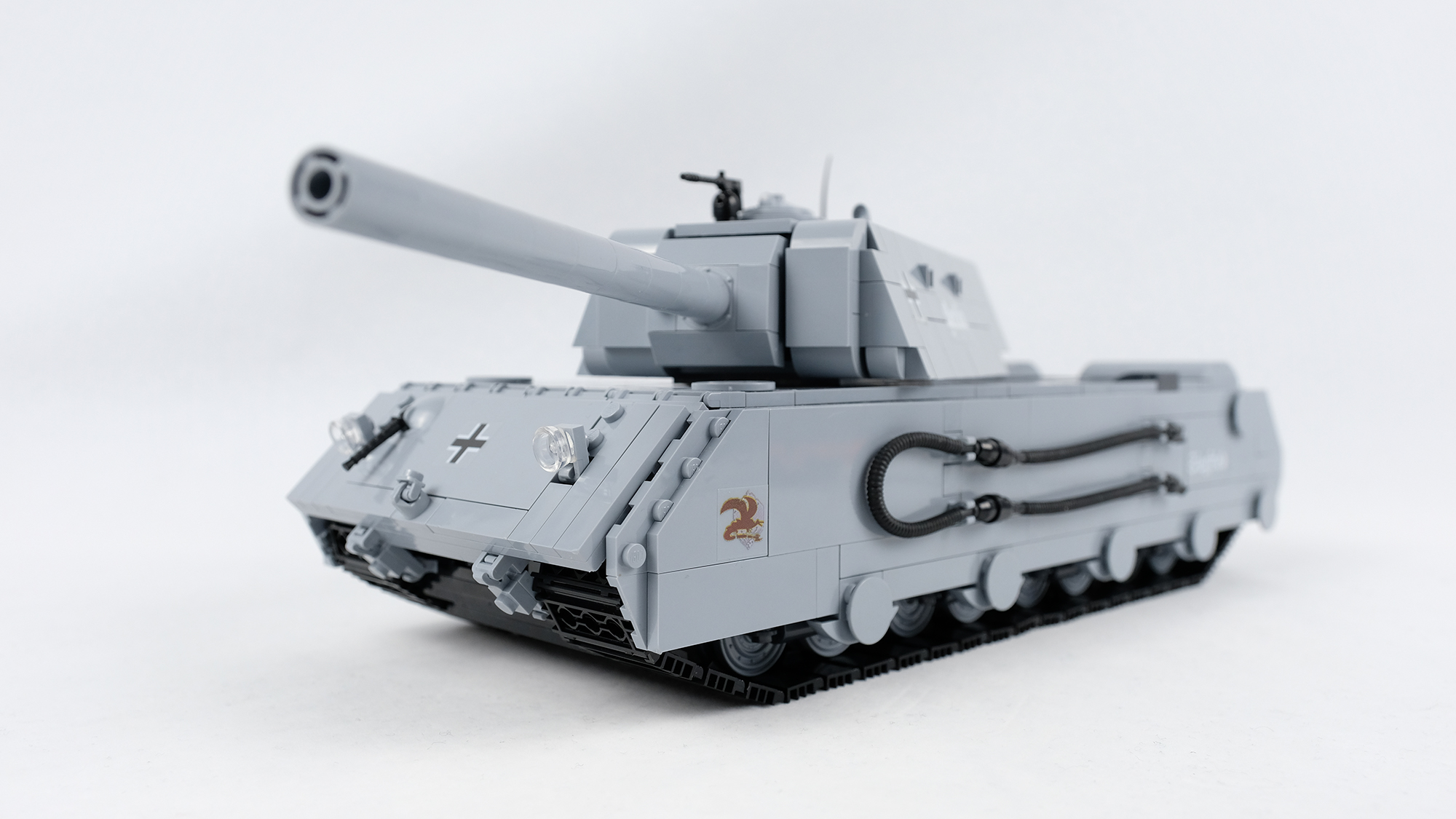 用积木搭建一辆坦克世界里的重型坦克,你能认出它的原型吗?