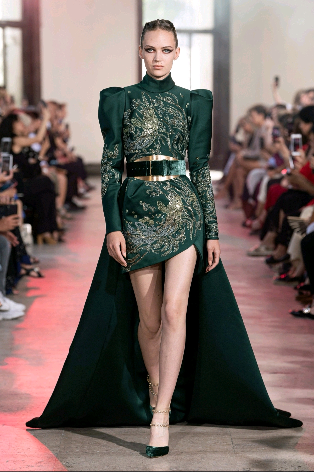 【elie saab】2019/20秋冬高级定制秀场高清图片