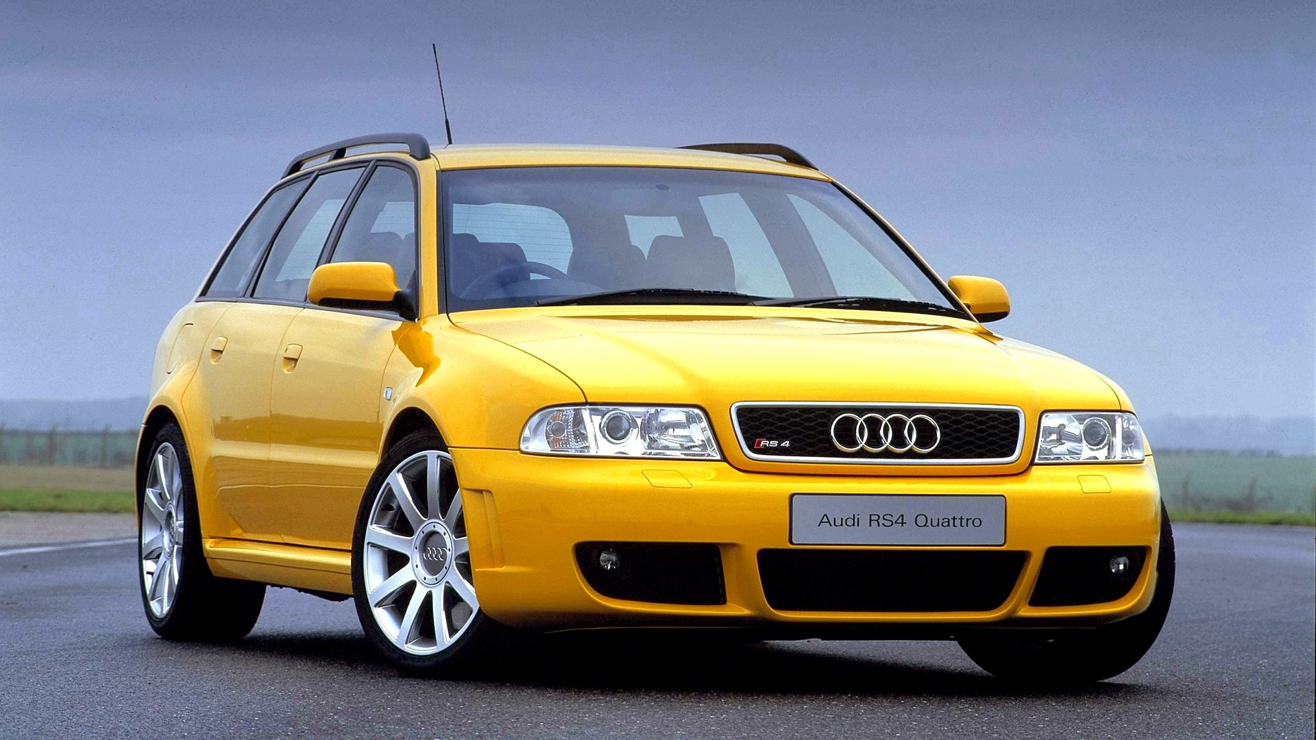 2000款rs4 avant.来自https://www.wsupercars.