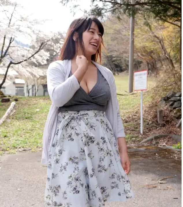 明星档案 第121期 春菜花(春菜はな)个人资料简介及作品写真图片!