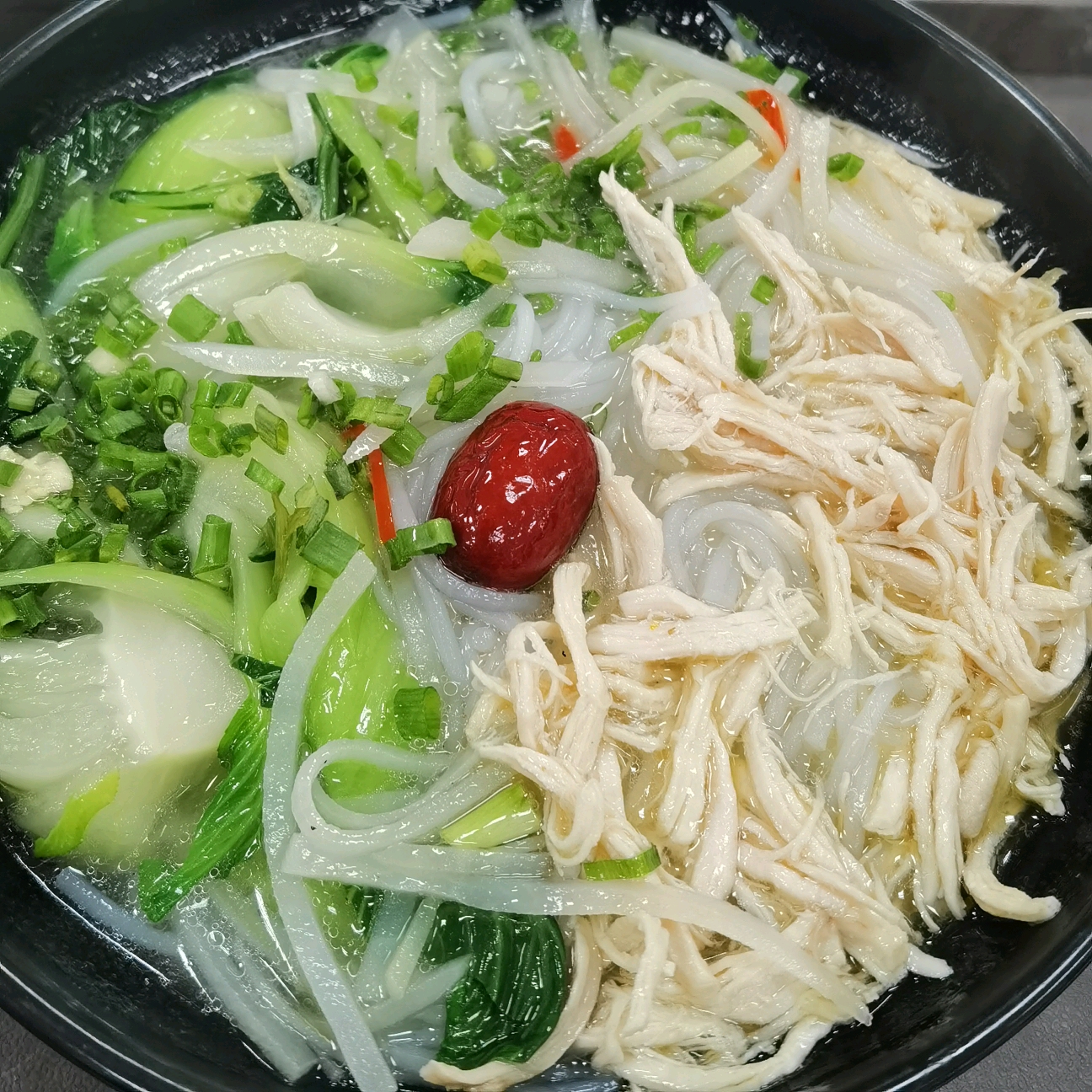 女大学生在校一日食|鸡丝米线