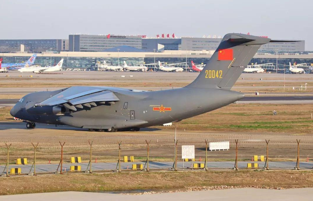 图为大国空军运20运输机