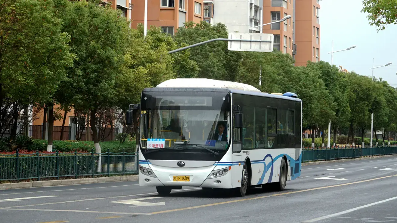 上海公交现役涂装重置
