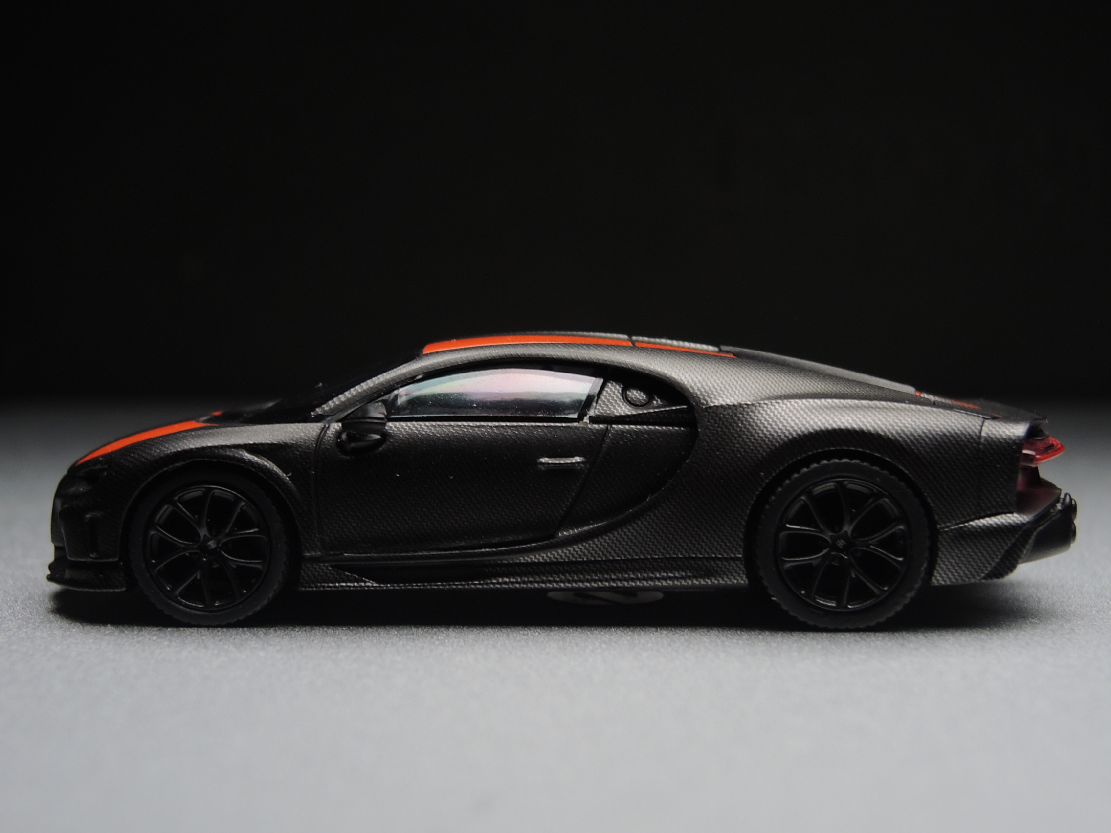 Bugatti Chiron super sport 300 1 64 MINIGT 哔哩哔哩