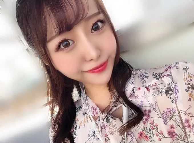 每天分享一个美女——深月めい(深月芽衣，mizuki-mei)