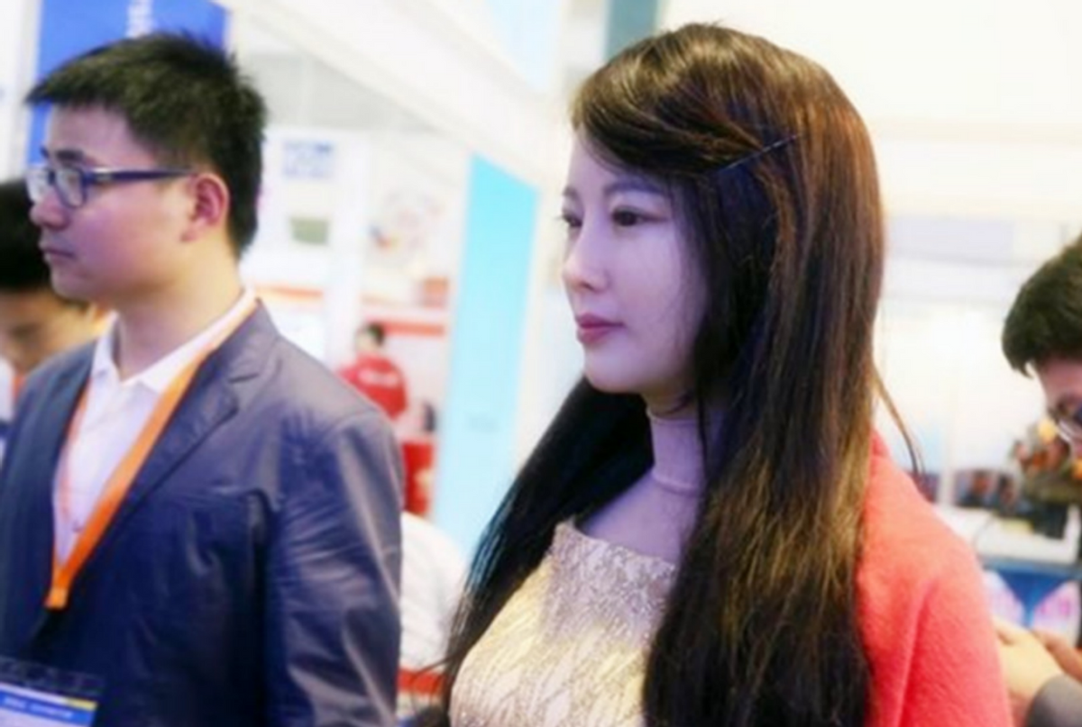 中国成功研制出美女机器人,肤白貌美功能齐全,老外:赶紧带回家