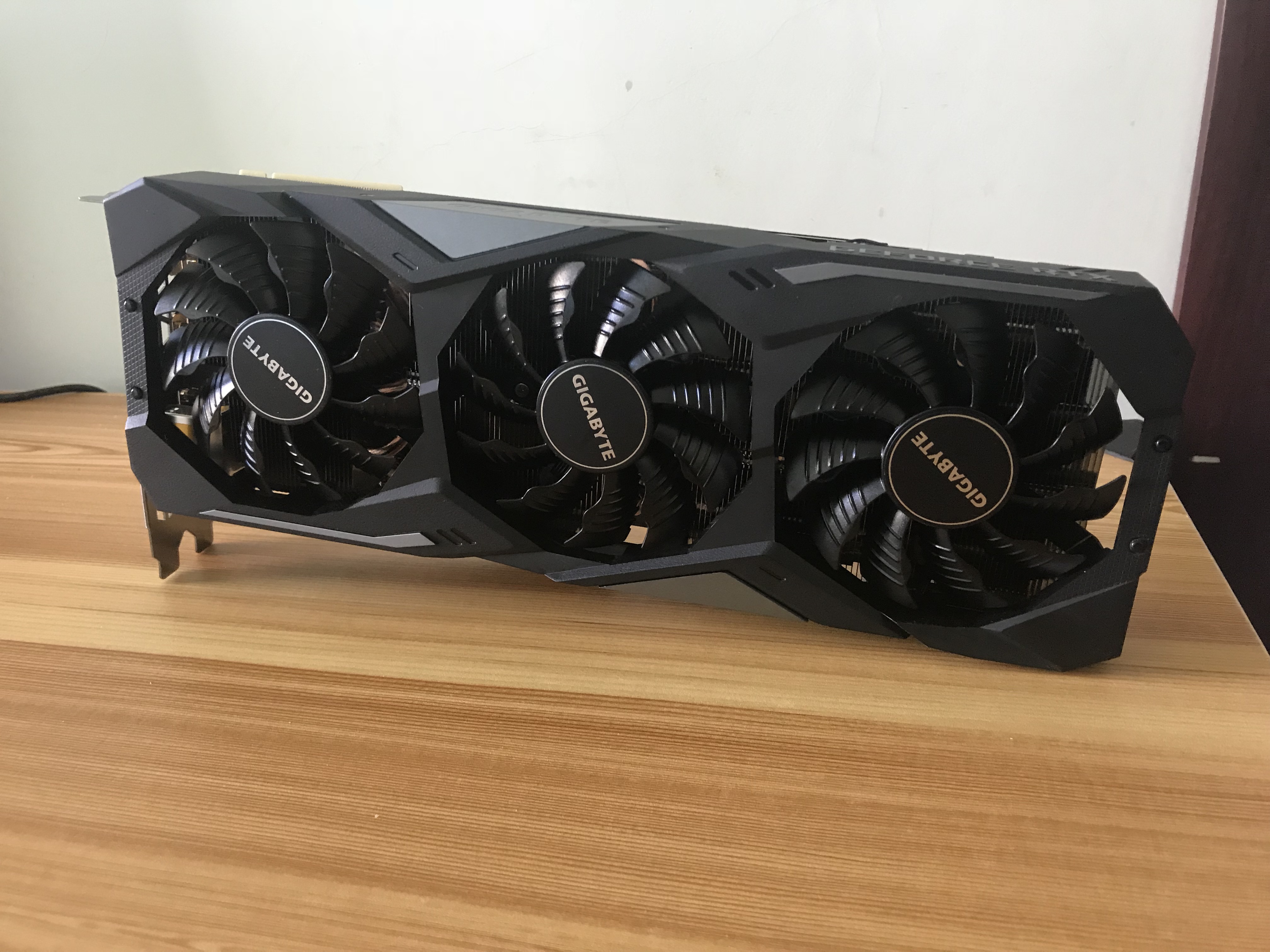 技嘉2080ti gaming oc简单开箱