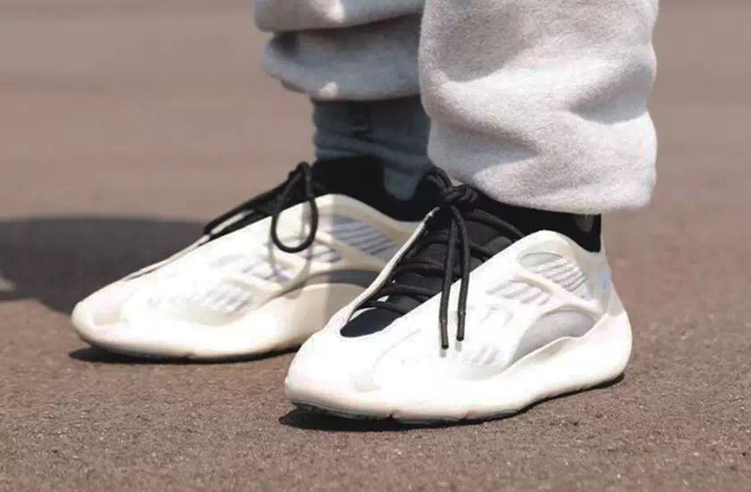 发售日期确认! yeezy 700 v3" azael" 下月重磅亮相