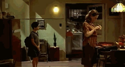 影视 电影 每日推荐:一部最好的公路电影《中央车站》 gif