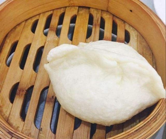 在天津,鸭油包子极受欢迎,不少天津人的回忆都会有正阳春鸭油包子的