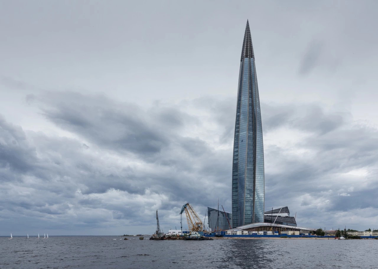 米的拉赫塔中心大楼(the lakhta center)目前是欧洲最高的摩天大楼