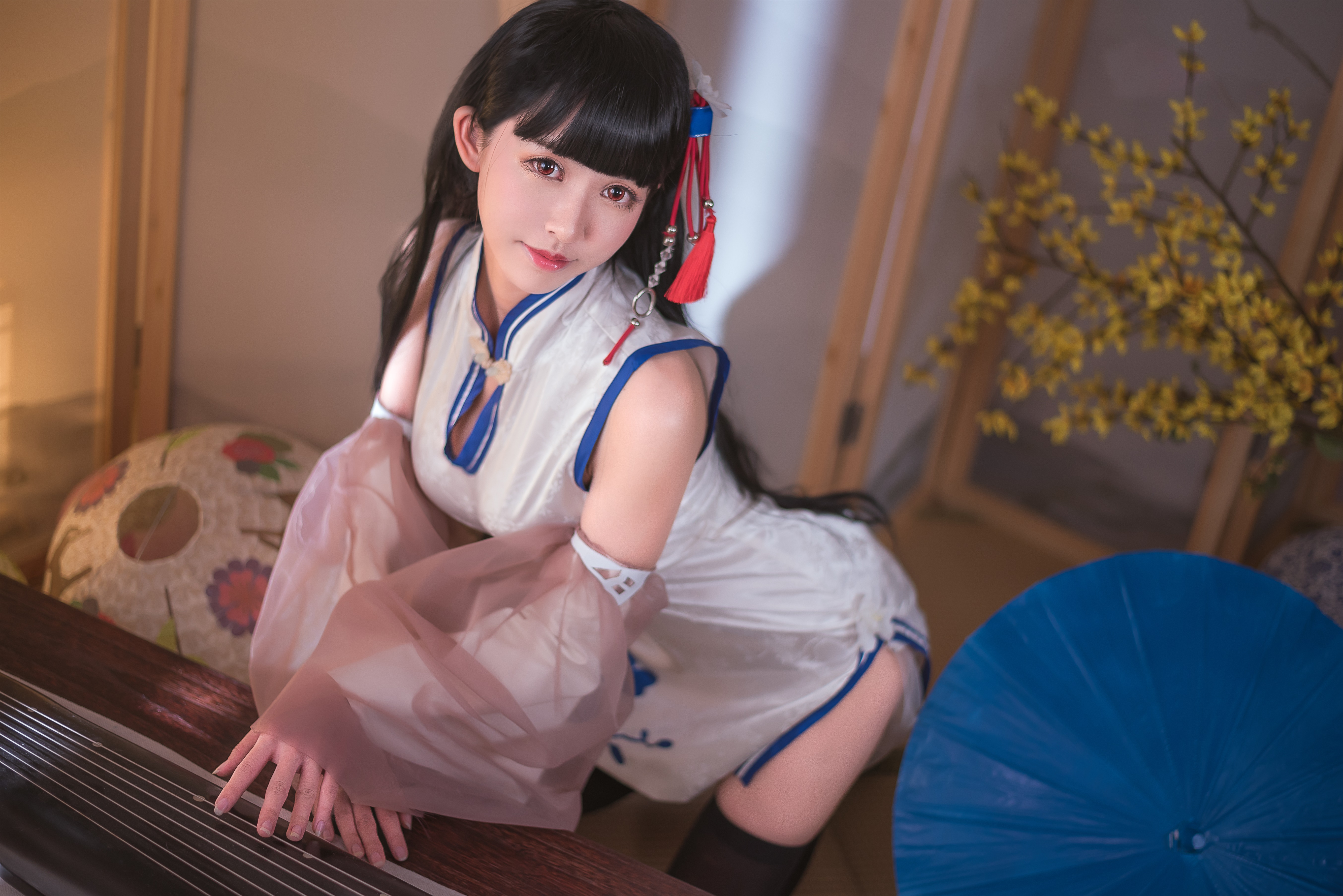 cos丨碧蓝航线-逸仙:黑咝配旗袍,美女看到饱
