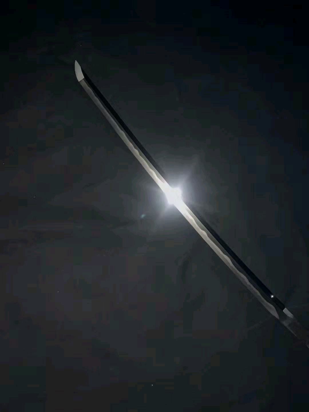 武士刀上研的镐也是镜面