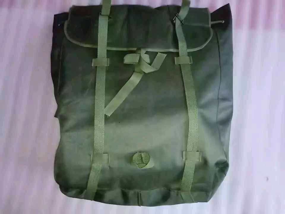 —图解解放军自卫反击战时期单兵携行具 战士们同时还装备了78式背包