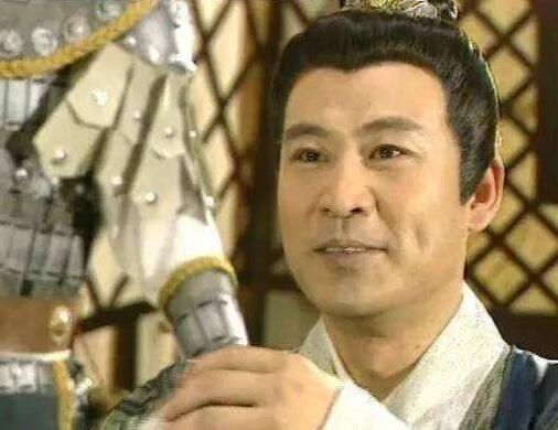19年后,《上错花轿嫁对郎》中的袁大将军变成了《新倚天》中的丐帮