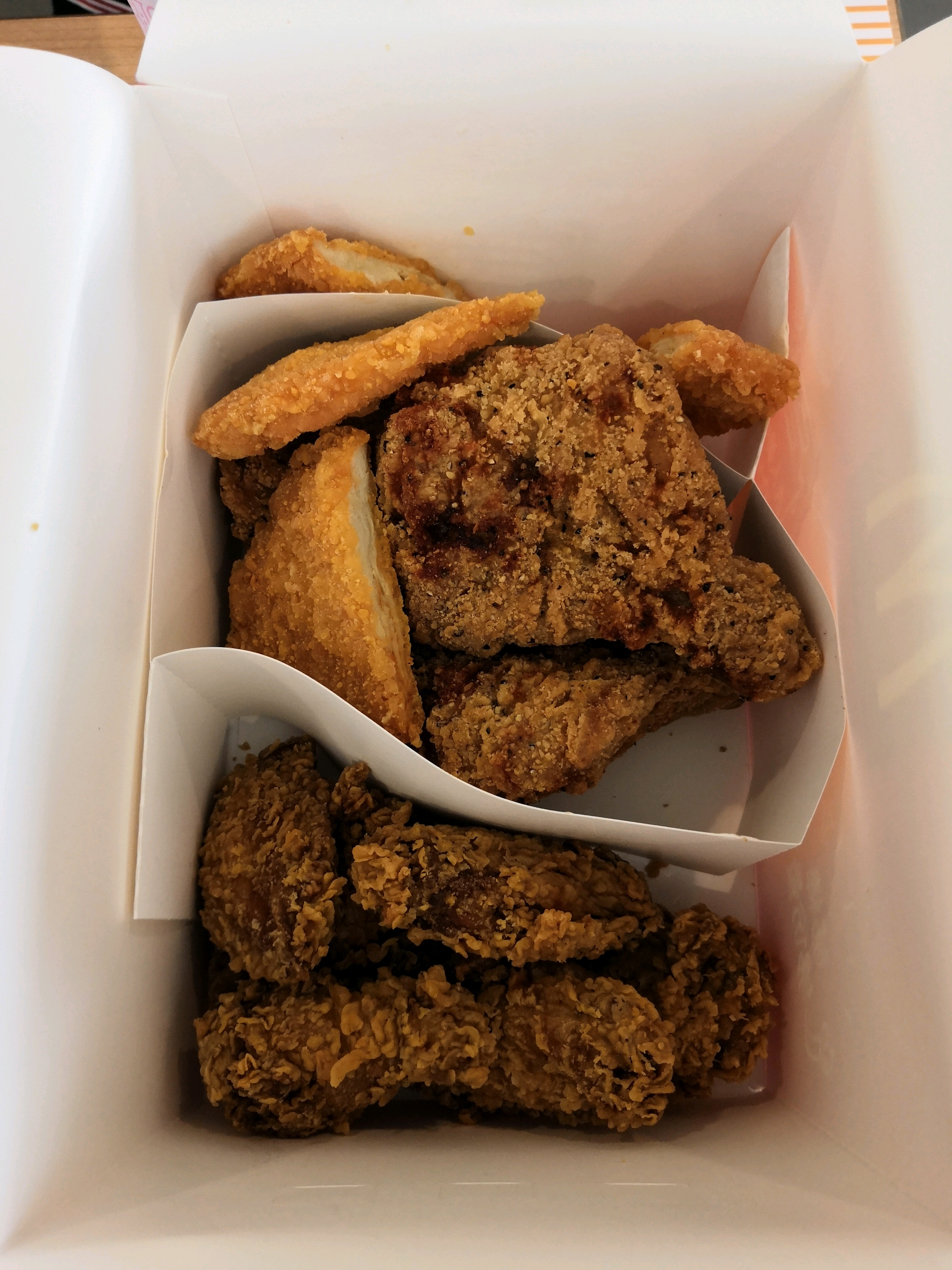 麦趣鸡盒—鸡排一般,大鸡腿一般,还是辣翅最完美