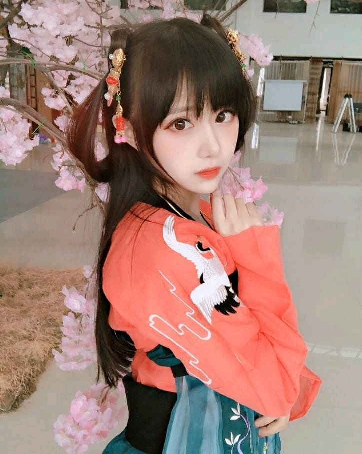 【shika小鹿鹿】回眸一笑百媚生,肤白貌美小coser