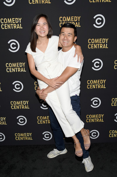 撒狗粮啦!老钱(ronny chieng)其人