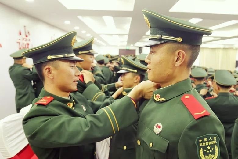 武警部队列兵授衔